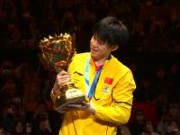 开云体育app-队员们在比赛中展现出色表现，获得冠军奖杯