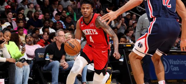 开云体育官方入口-火箭队在主场战胜太阳，进入连败