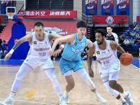山东男篮大胜天津队，赢得连胜