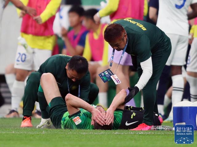 国安队球员在比赛中表现出色,获得关键胜利 国安队球员在比赛中表现出色,获得关键胜利