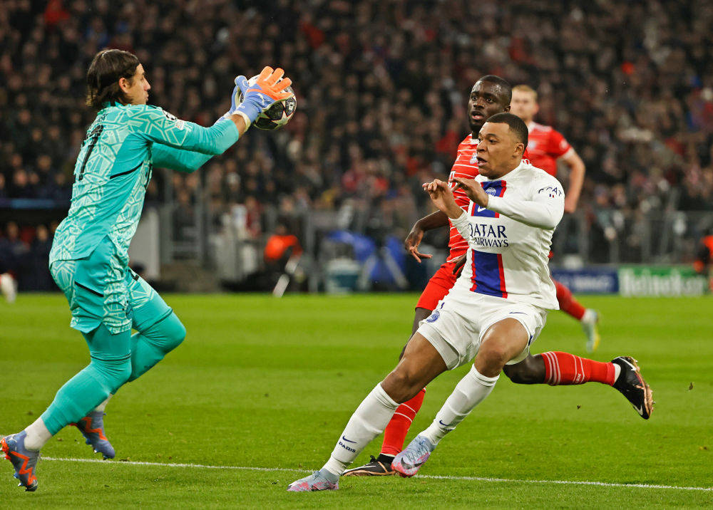 拜仁慕尼黑接连挫败皇马捅破重重防守