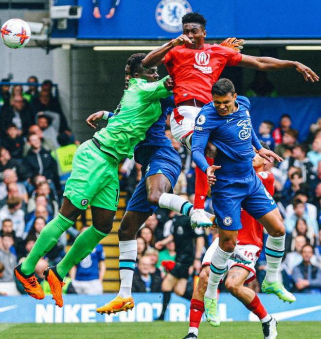 荷兰胜英格兰,斯特林梅开二度的简单介绍 荷兰胜英格兰,斯特林梅开二度的简单介绍