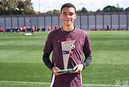 那不勒斯客场告捷方亚运五虎受认可