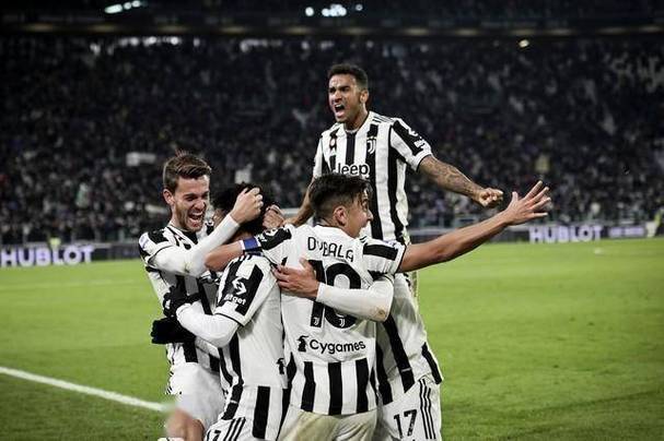 包含巴黎战胜尤文图斯，欧冠争霸场面如戏的词条