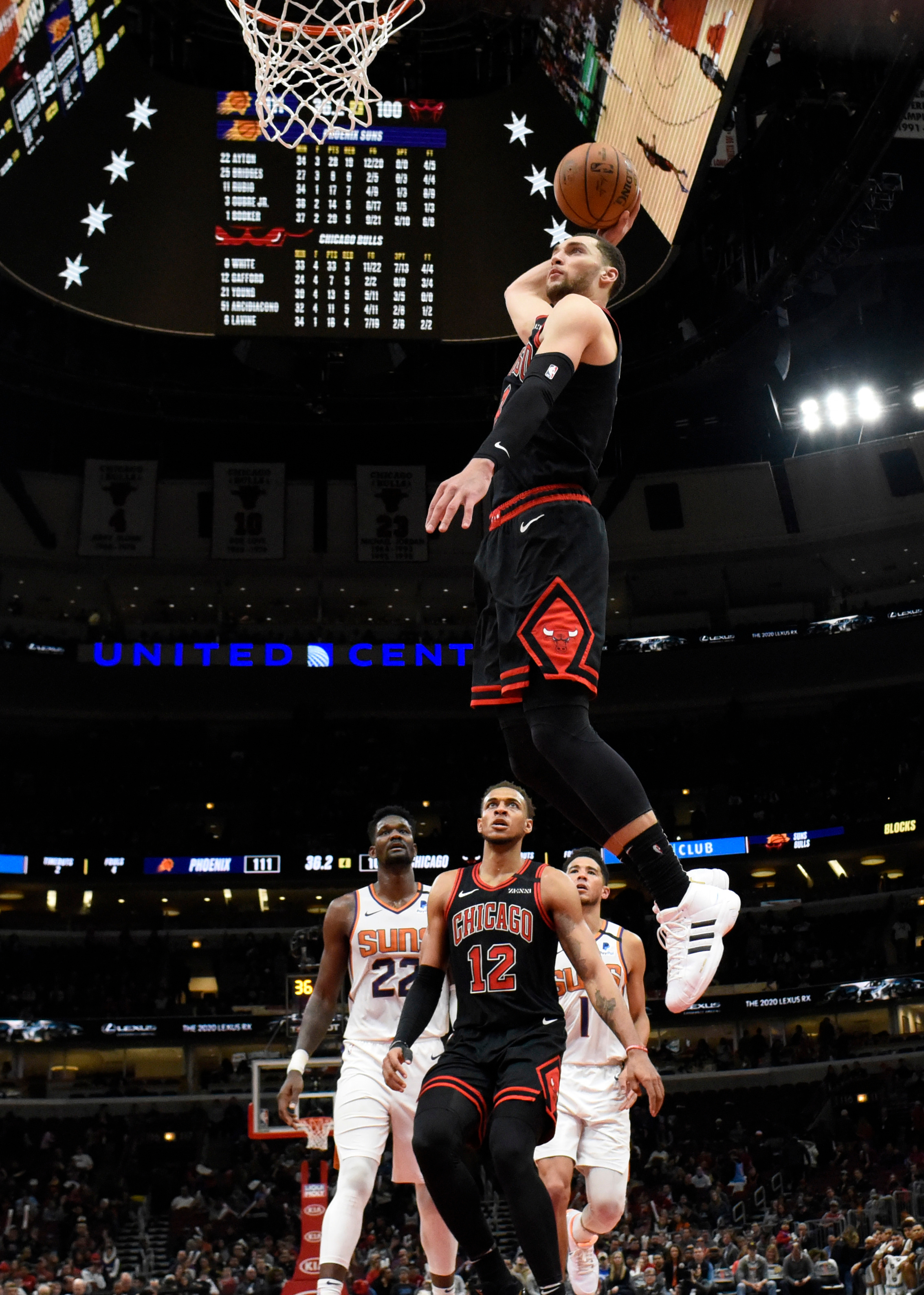 包含皇家比利亚拿走对手的三分，势不可挡的词条