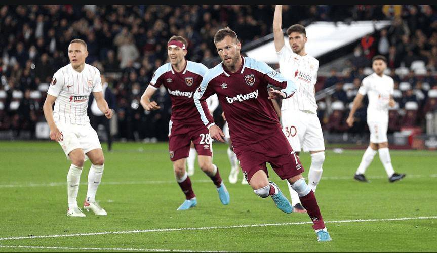 包含西汉姆联球员失望不已，争取提振状态的词条