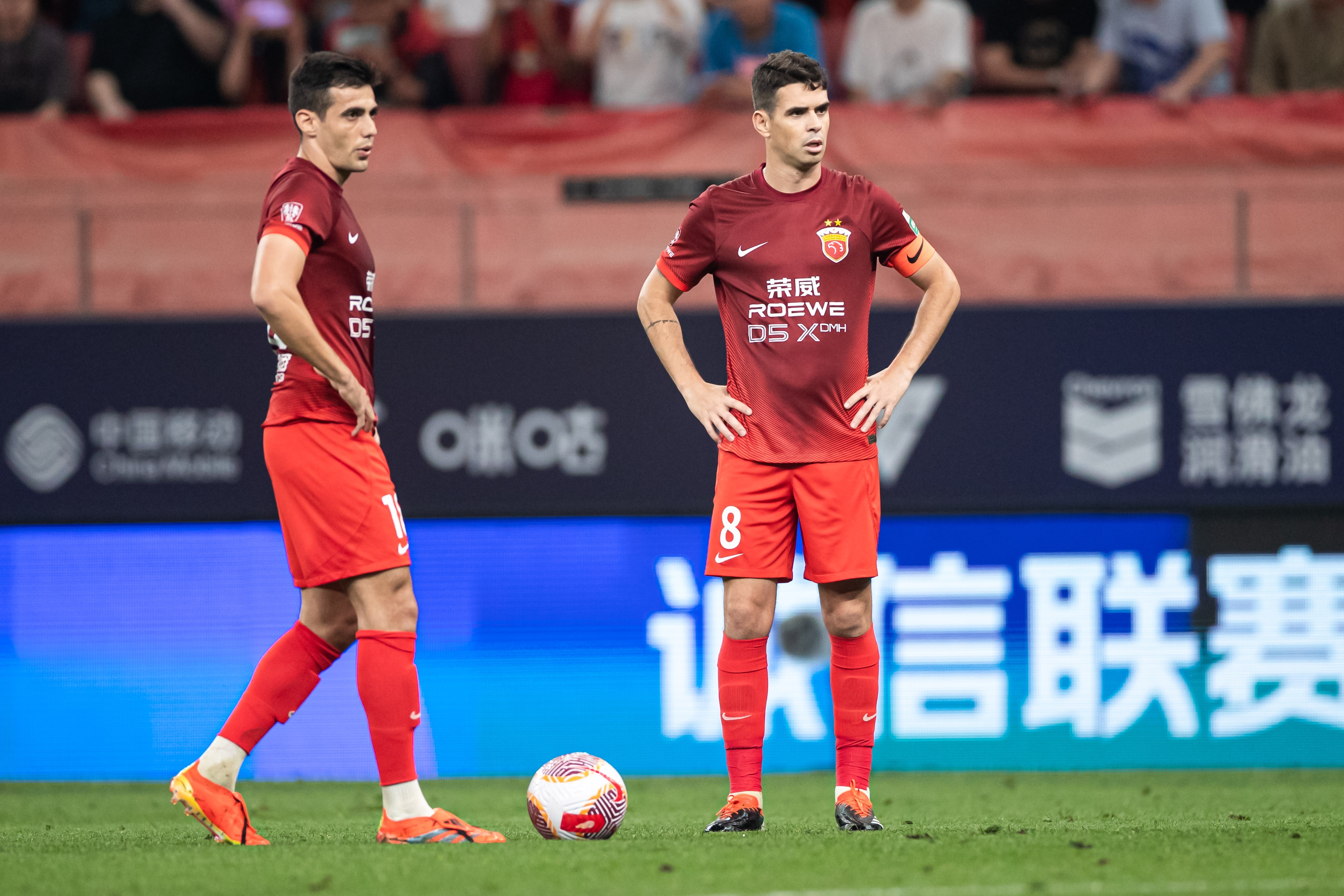 欧洲联赛交锋火爆,紧张激烈全方面展现实力的简单介绍 欧洲联赛交锋火爆,紧张激烈全方面展现实力的简单介绍