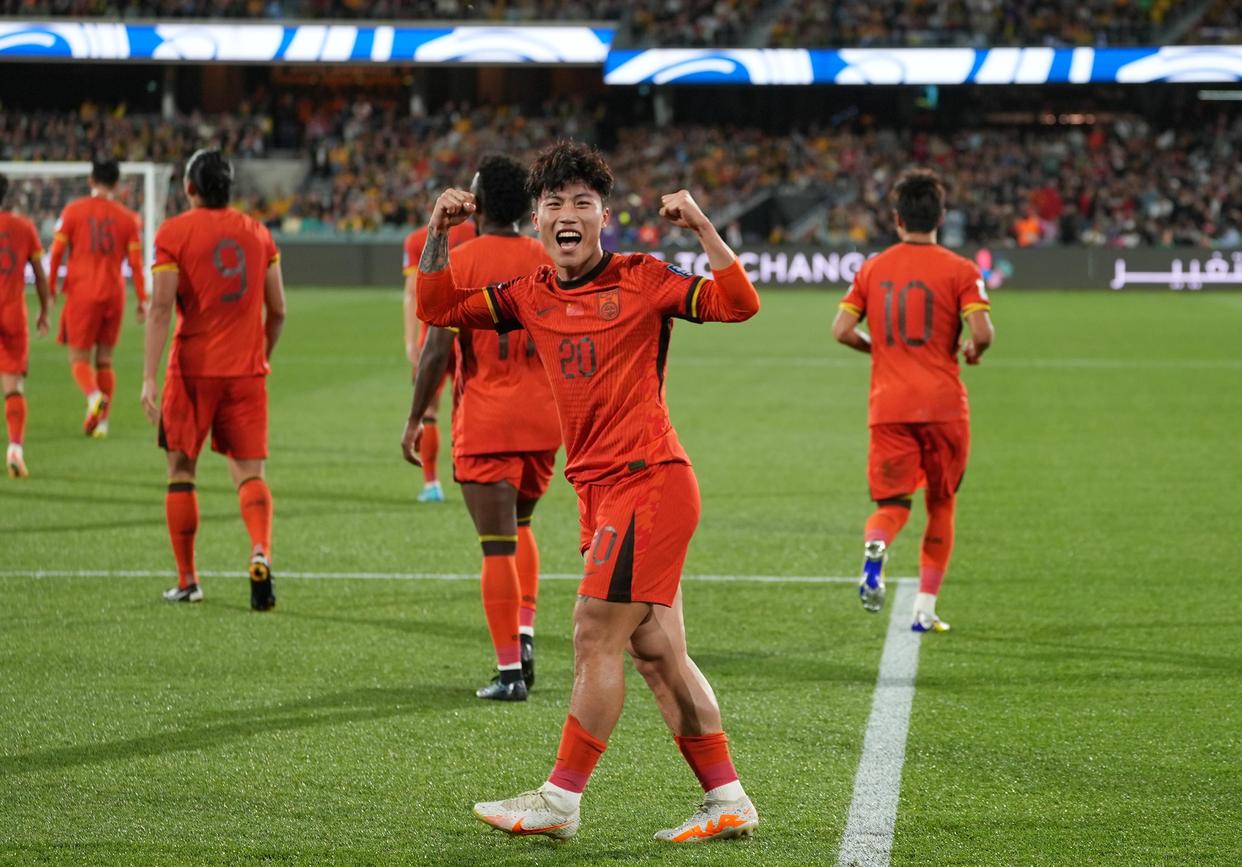 一场备受关注的比赛即将打响，吸引了众多球迷的关注的简单介绍