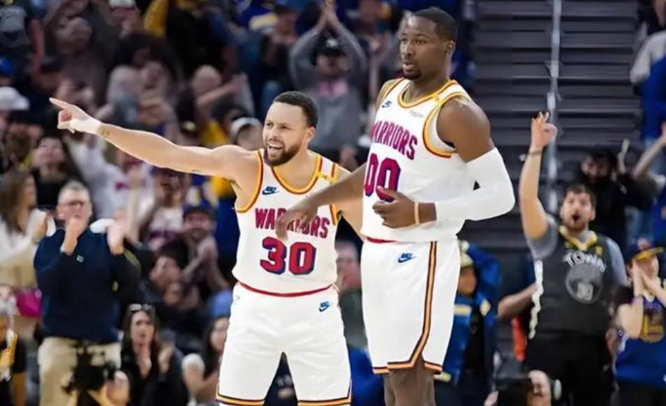 尼克斯欲重建实力，库里成为球队期待中的引援首选的简单介绍