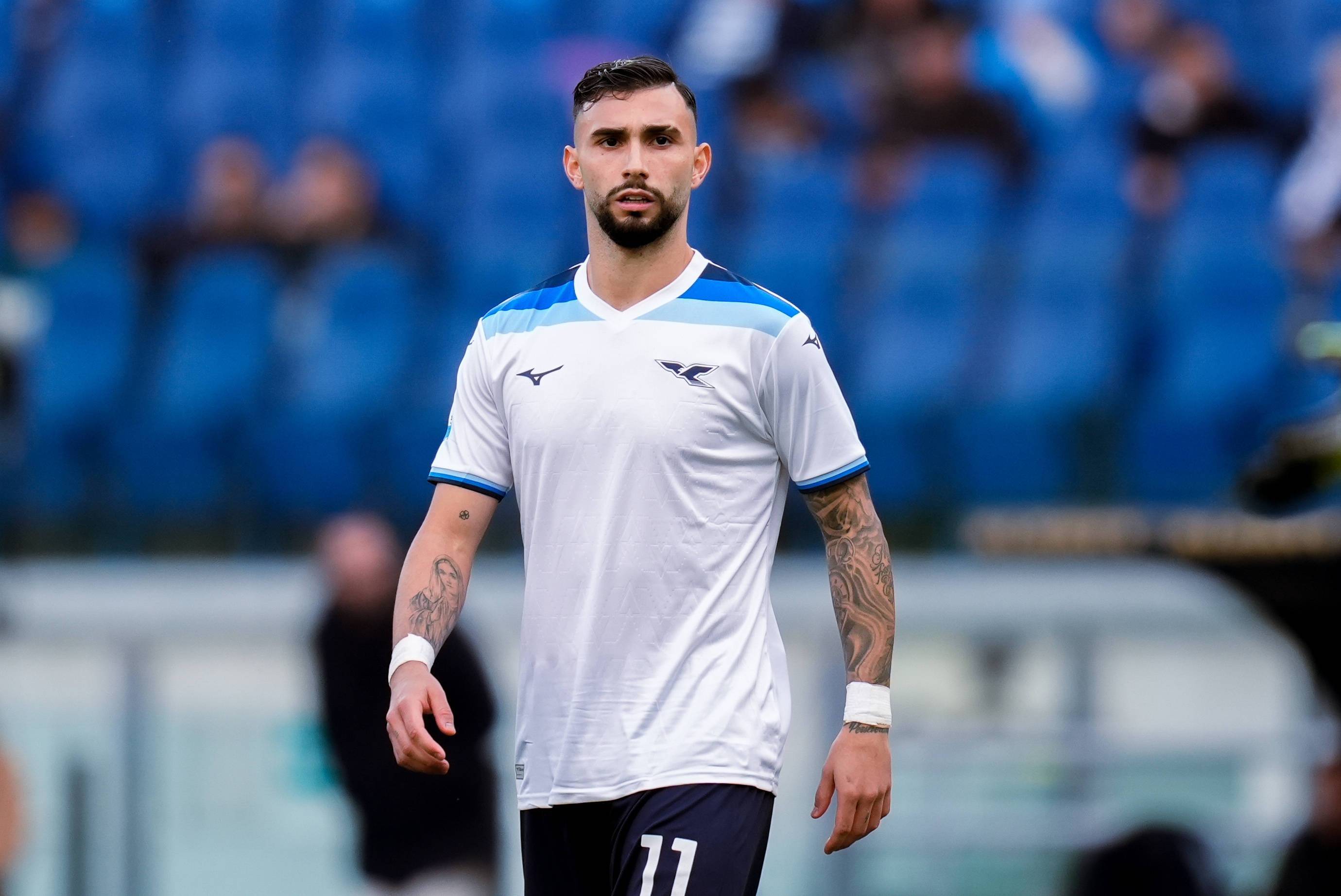 拉齐奥中锋回避记者锁定目标,力争赛季最佳射手的简单介绍 拉齐奥中锋回避记者锁定目标,力争赛季最佳射手的简单介绍