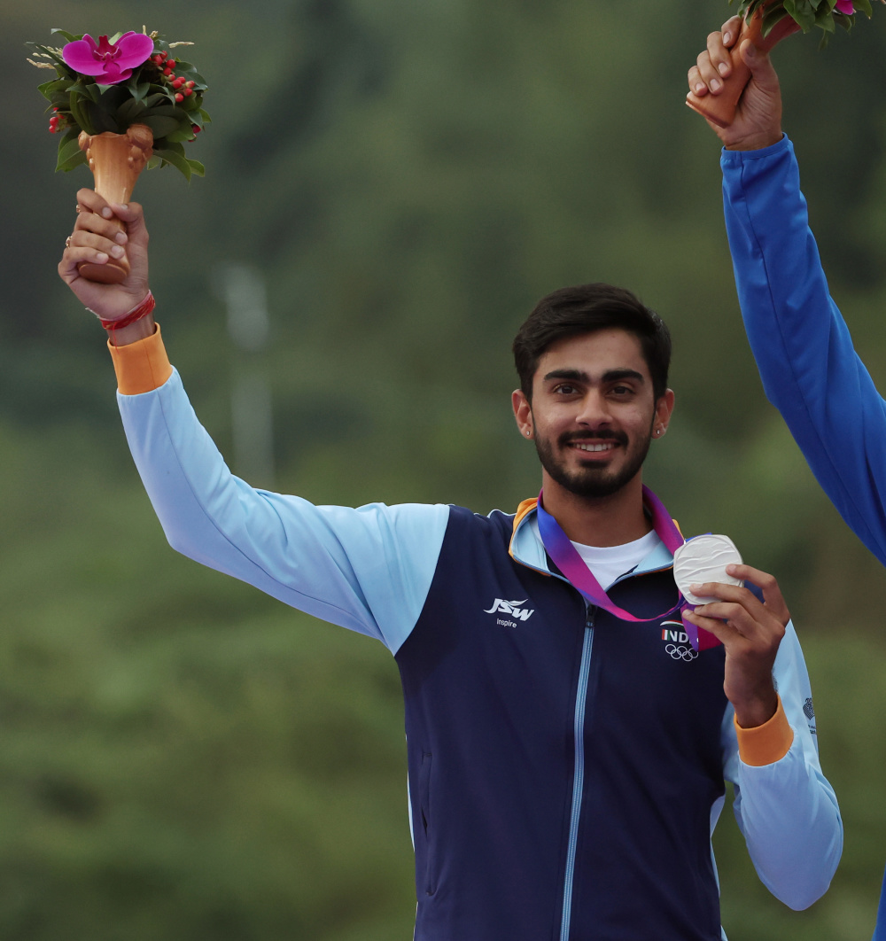 印度射击选手稳扎稳打，斩获银牌