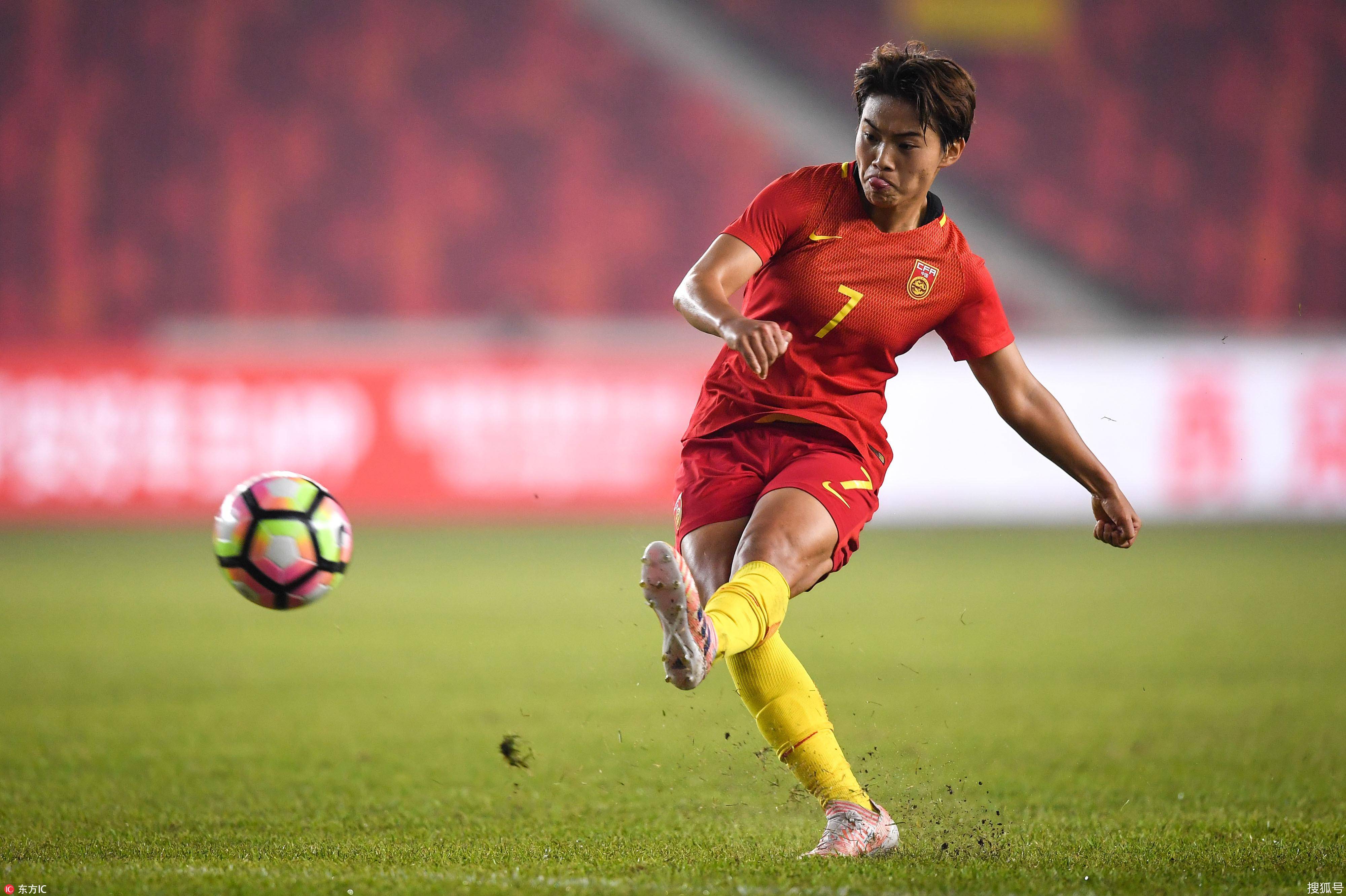 亚洲足球明星在赛季揭幕展现实力 亚洲足球明星在赛季揭幕展现实力