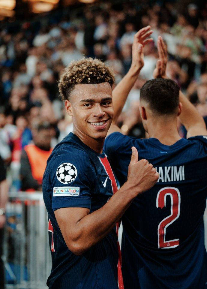 法国球员因伤退役，球迷感慨不已