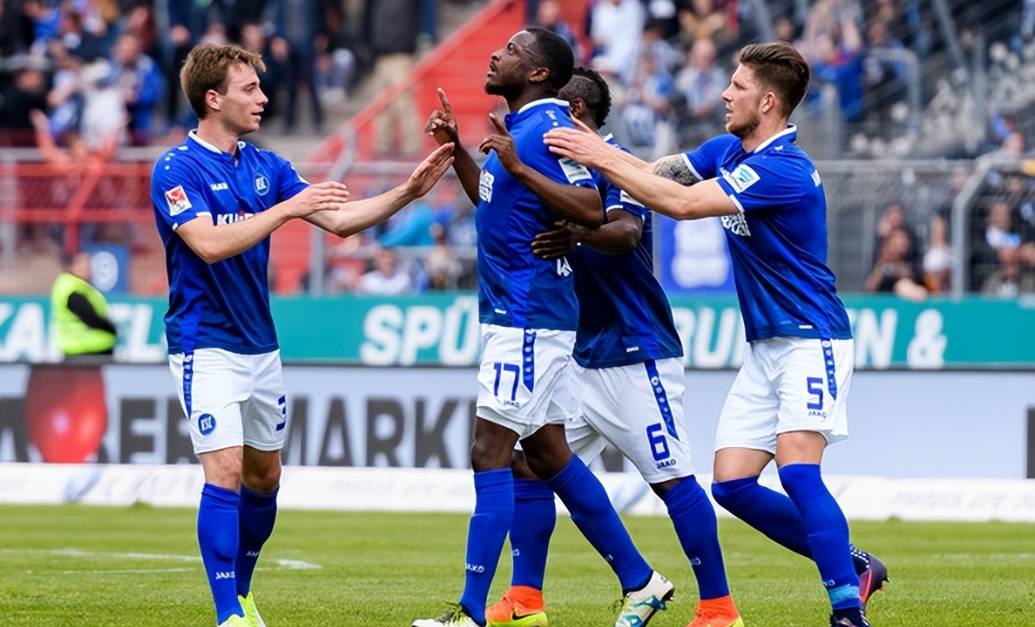 汉诺威球队连续三场不败,士气高涨 汉诺威球队连续三场不败,士气高涨