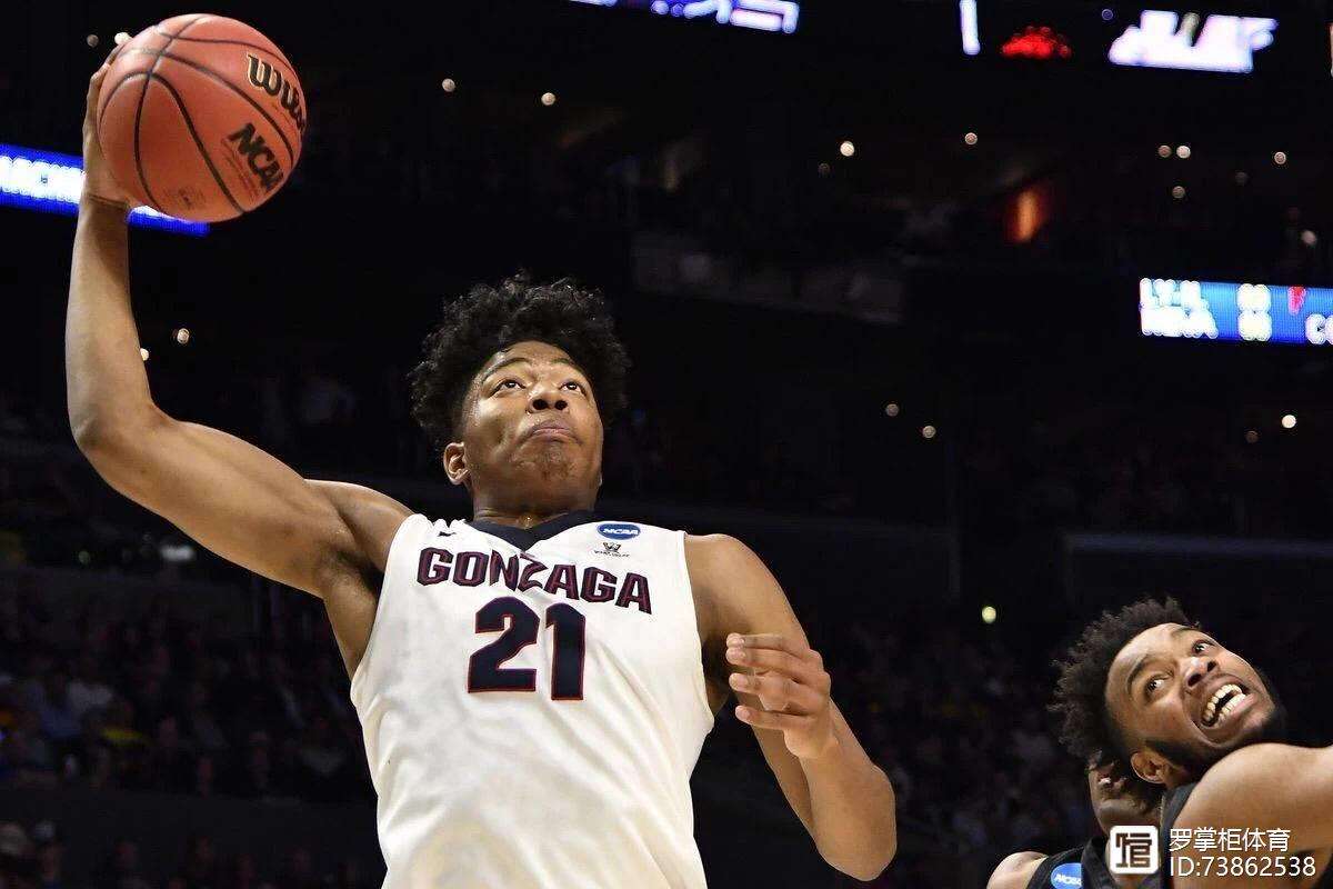 包含球员个人能力展示，实力对决拼尽全力的词条