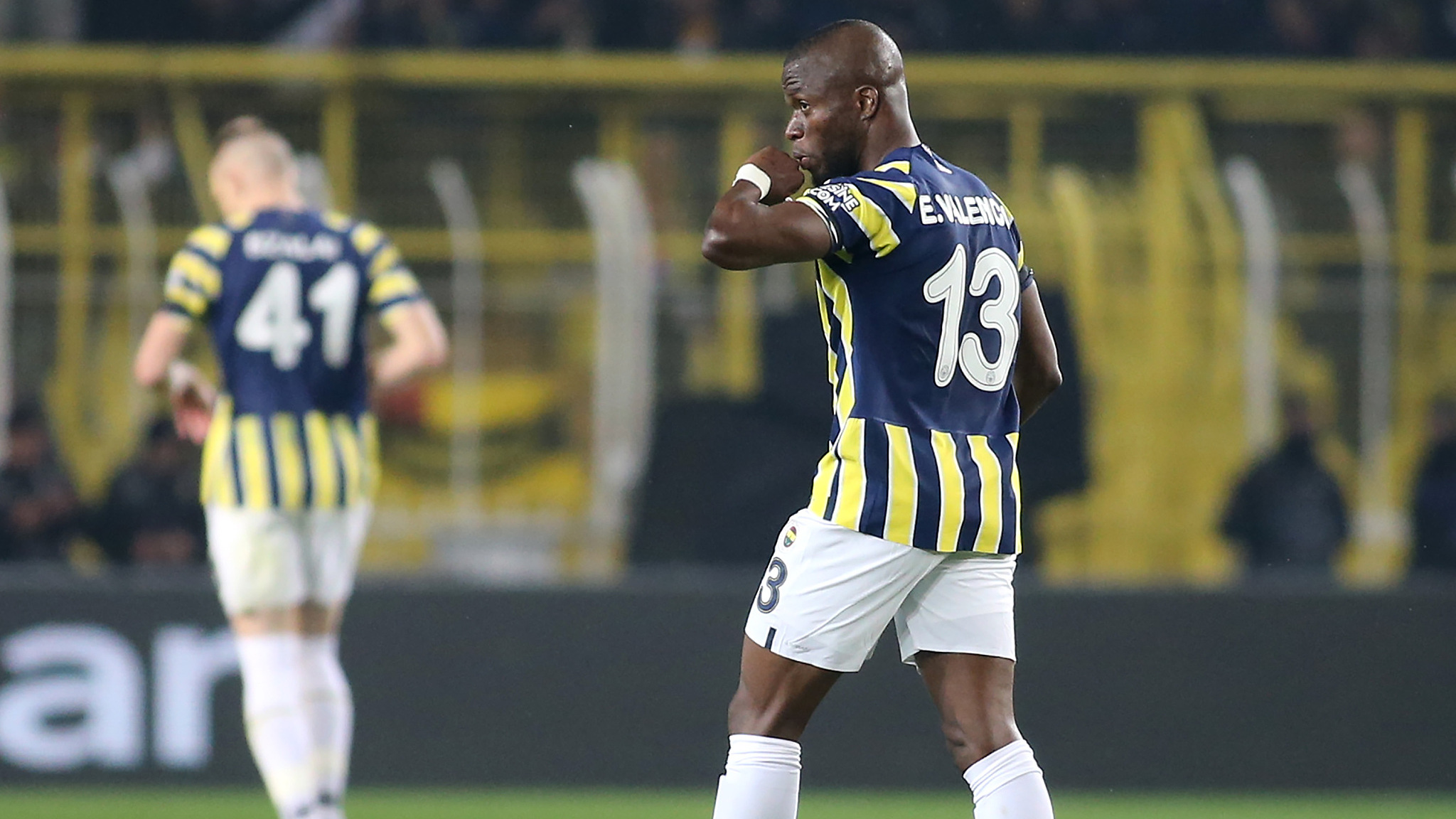 瓦伦西亚主教练赛后发声，疑似对裁判言论不满