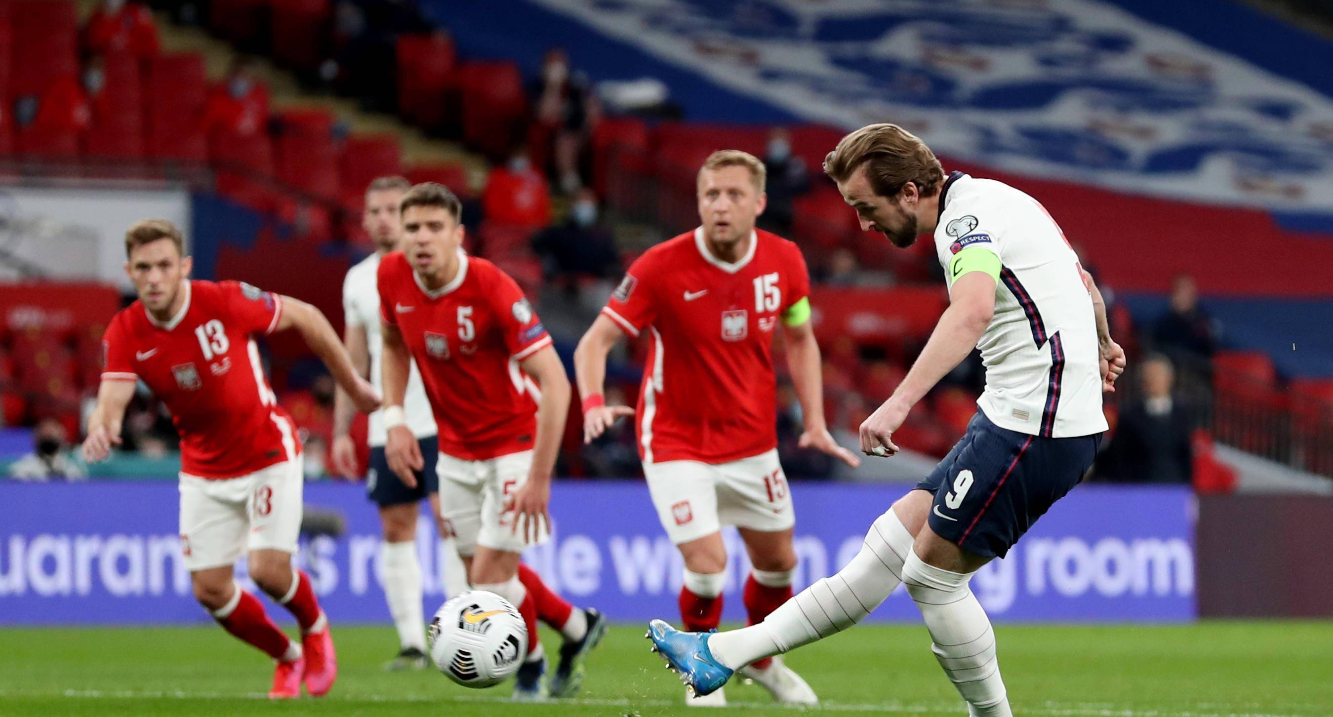 英格兰对阵匈牙利，双方战平收场