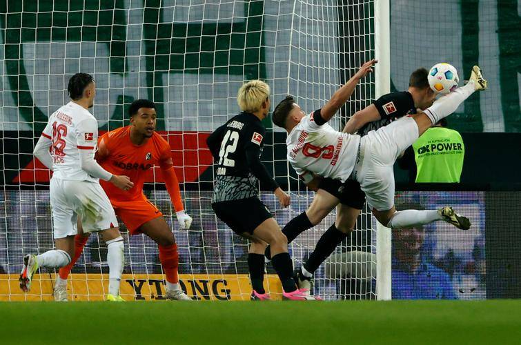 奥格斯堡客场逼平对手，表现稳定的简单介绍