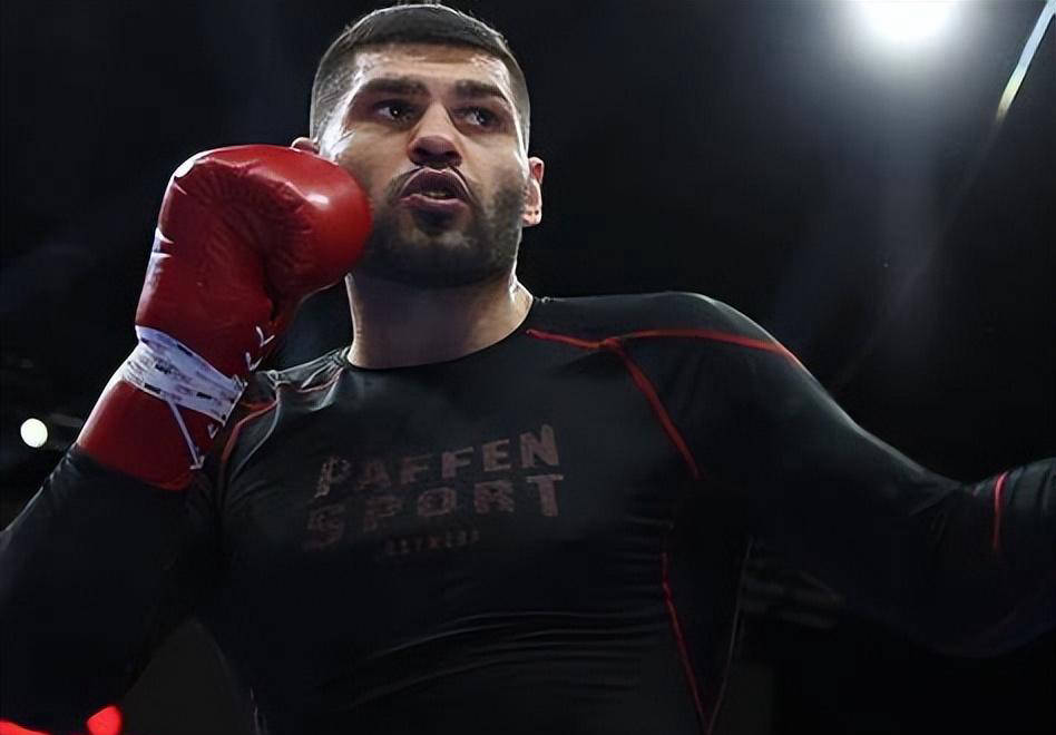 法国男子拳击选手力克对手晋级