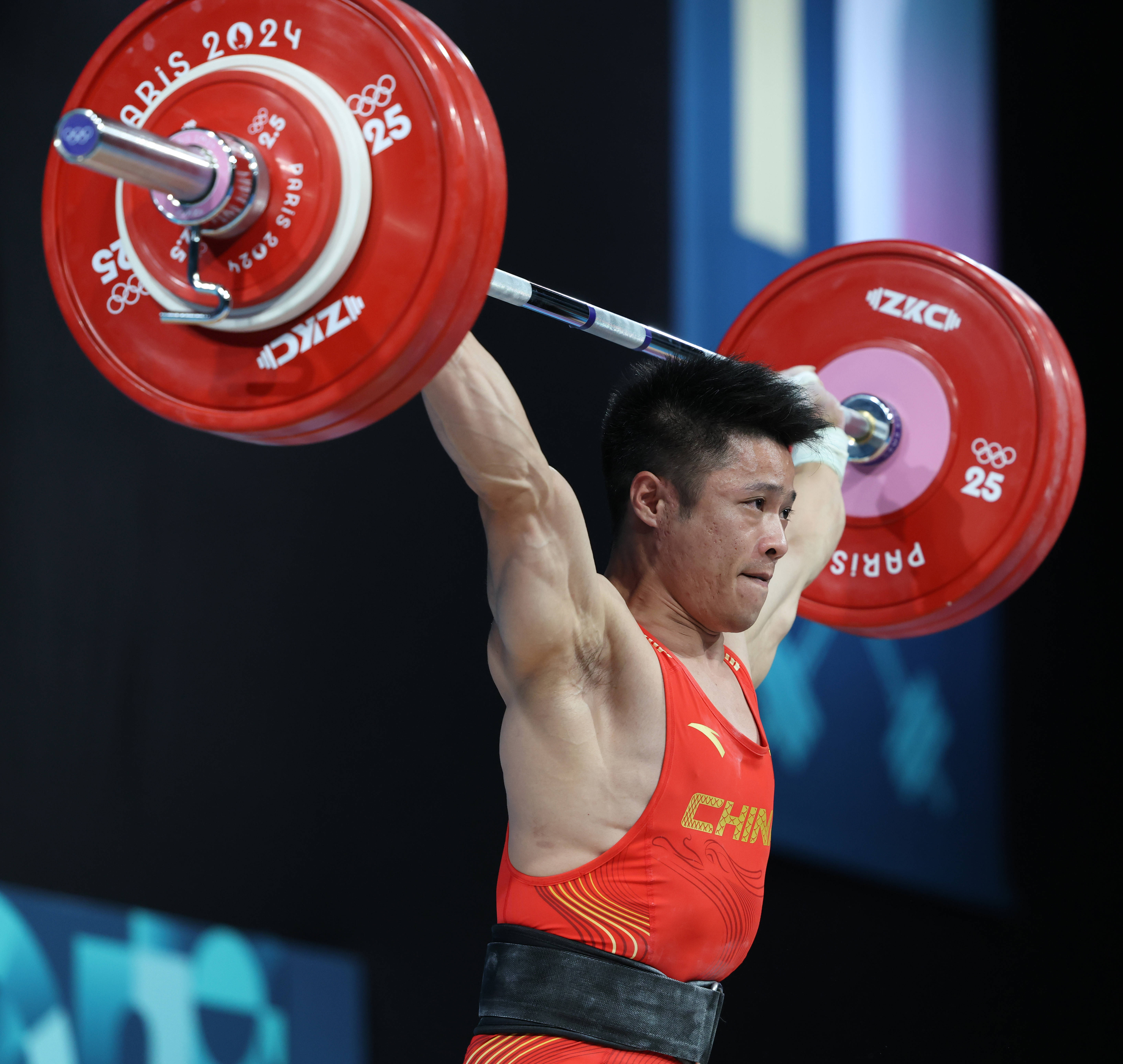 举重选手夺金势不可挡,实力惊人的简单介绍 举重选手夺金势不可挡,实力惊人的简单介绍