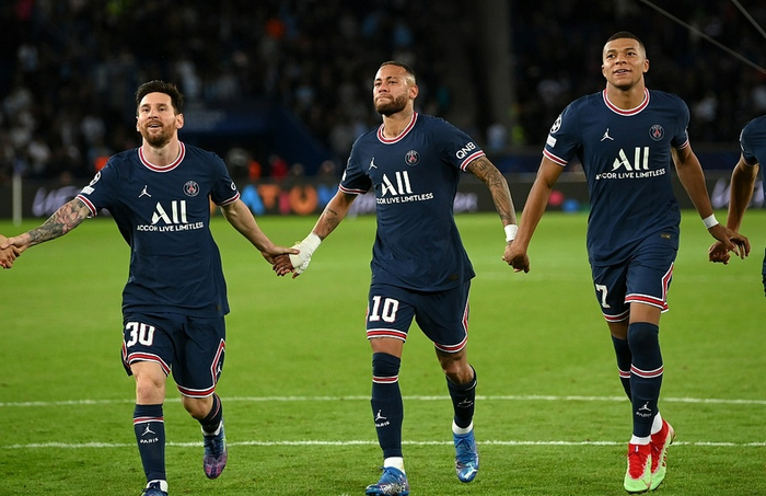 巴黎主场豪取胜利,领跑半决赛门票的简单介绍 巴黎主场豪取胜利,领跑半决赛门票的简单介绍