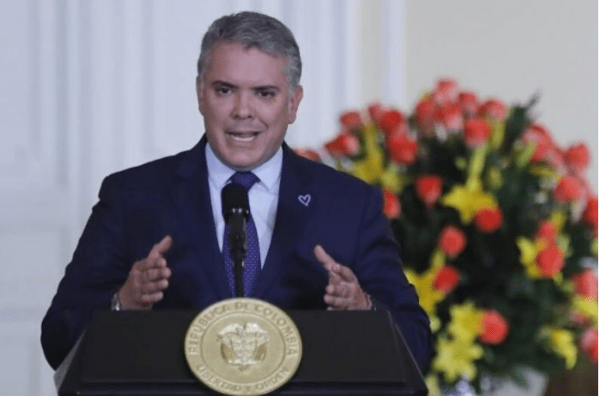 包含委内瑞拉队团结一致，获得好成绩的词条