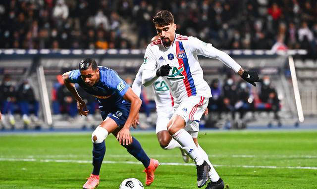 里昂客场不敌对手，遭遇两连败